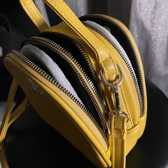 Bee Crossbody Shoulder Bag by Aluda Piju NWOT - Picture 8 of 9